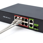 Switch niezarządzalny Qoltec przełącznik sieciowy FAST Ethernet 8x RJ45 PoE 2x RJ45 Uplink 1x SFP | 120W | 1000 Mb/s