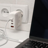 Ładowarka sieciowa Qoltec 140W GaN | 5-20V | 2.5-5A | 3xUSB-C PD | 1xUSB QC 3.0 | Biała