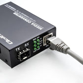 Switch niezarządzalny Qoltec Dwukierunkowy Media Konwerter 1x RJ45 1x SFP | 1000Mb/s | 5V